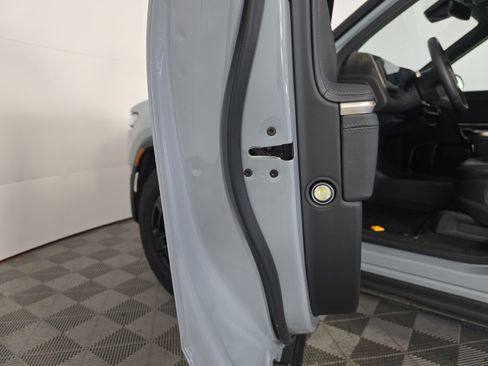 Used 2024 Rivian R1T Adventure AWD/4WD image 29