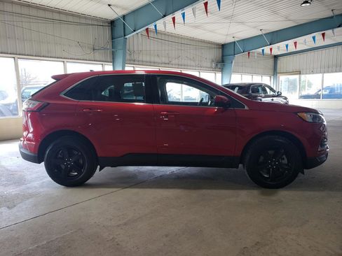 Used 2024 Ford Edge SEL w/ Convenience Package image 2