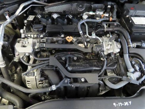 Used 2024 Toyota Corolla LE image 31