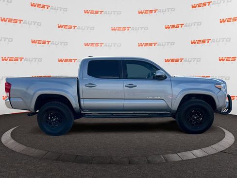 Used 2019 Toyota Tacoma SR5 AWD/4WD image 6