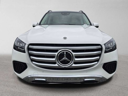 Used 2026 Mercedes-Benz GLS 450 4MATIC image 10