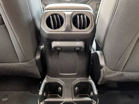 Used 2021 Jeep Wrangler Unlimited Sport AWD/4WD image 29