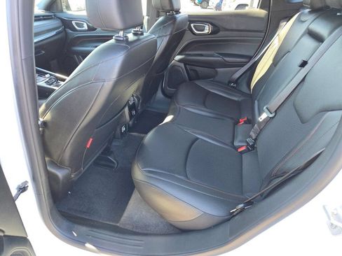 Certified 2025 Jeep Compass Trailhawk AWD/4WD image 21