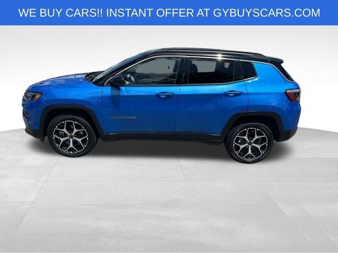 Used 2025 Jeep Compass Limited AWD/4WD image 3