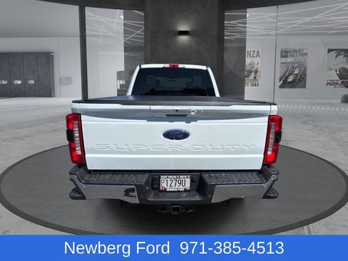 Used 2025 Ford F350 Lariat w/ FX4 Off-Road Package AWD/4WD image 4