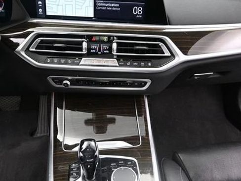 Used 2021 BMW X7 xDrive40i w/ Premium Package AWD/4WD image 16