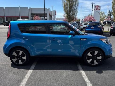 Used 2017 Kia Soul + w/ Designer's Package image 5