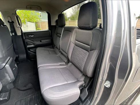 Certified 2023 Nissan Frontier SV image 18