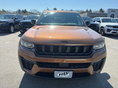 New 2026 Jeep Grand Cherokee Limited AWD/4WD image 8