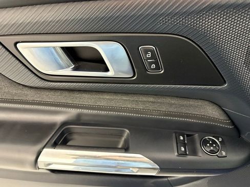 Used 2024 Ford Mustang Coupe image 17