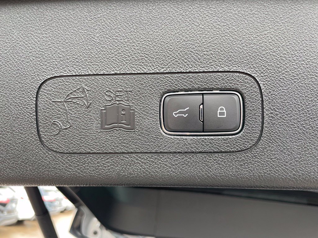 Used 2023 Lincoln Aviator Reserve AWD/4WD image 37