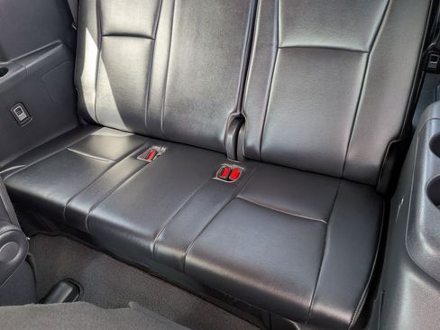 Used 2023 Toyota Highlander Limited FWD image 33