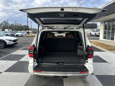 Used 2025 Toyota 4Runner Limited image 5