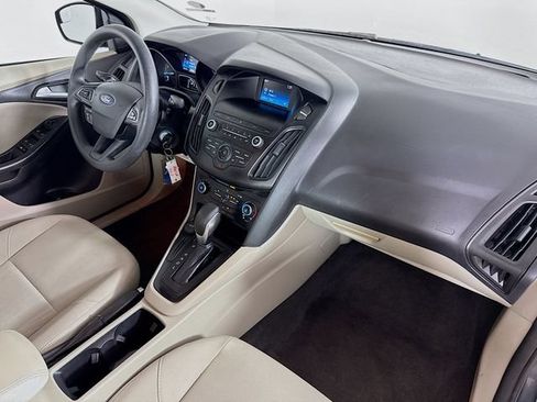 Used 2018 Ford Focus SE FWD image 33