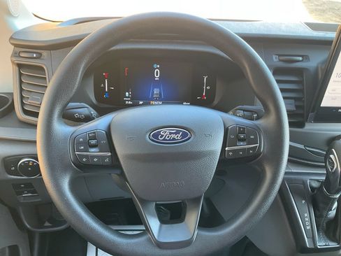 New 2026 Ford Transit 250 148 Medium Roof RWD image 18