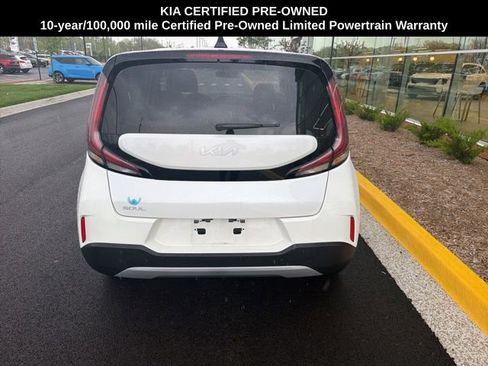 Certified 2025 Kia Soul LX w/ LX Technology Package FWD image 19