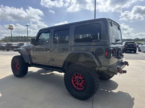 Used 2021 Jeep Wrangler Unlimited Rubicon w/ Cold Weather Group AWD/4WD image 5