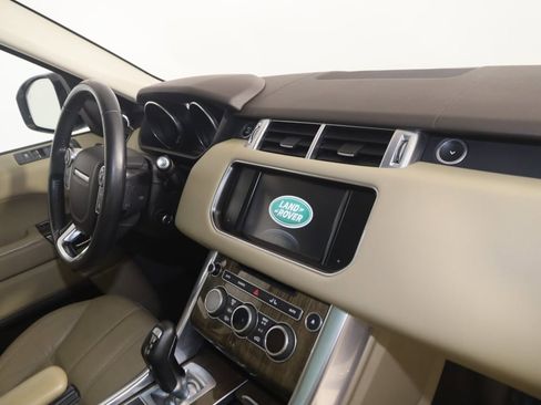 Used 2016 Land Rover Range Rover Sport SE image 38
