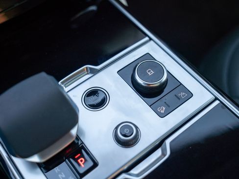 Used 2023 Land Rover Range Rover Autobiography AWD/4WD image 19