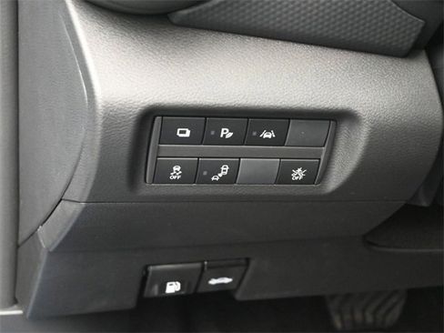 New 2025 Nissan Kicks Play S image 21