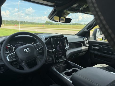 New 2026 RAM 2500 Big Horn AWD/4WD image 12