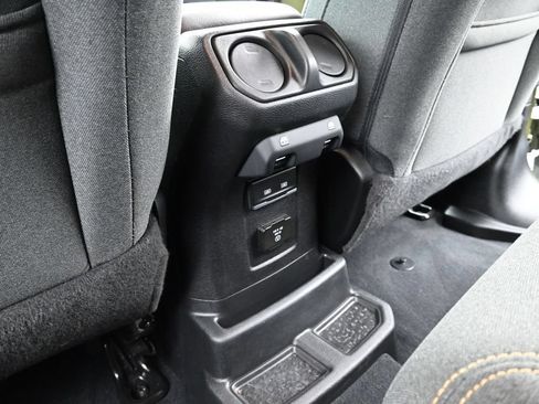 Used 2024 Jeep Wrangler Unlimited Sahara w/ Technology Group AWD/4WD image 16