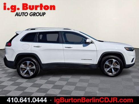 Used 2019 Jeep Cherokee Limited image 7