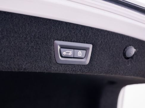 Certified 2022 BMW 750i xDrive AWD/4WD image 34