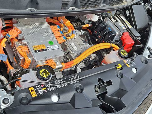 Used 2020 Chevrolet Bolt Premier w/ Infotainment Package image 14