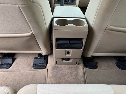 Used 2008 Ford Explorer XLT image 19