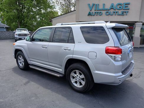Used 2012 Toyota 4Runner SR5 w/ Premium Pkg AWD/4WD image 3