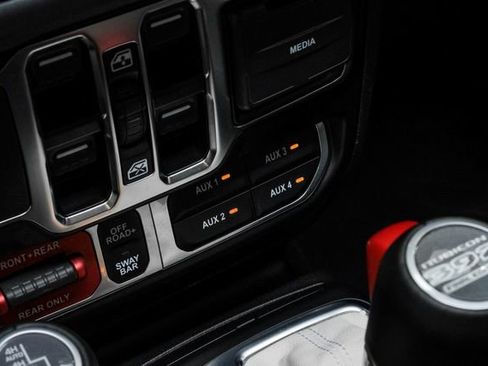 Used 2025 Jeep Wrangler Unlimited Rubicon 392 image 68