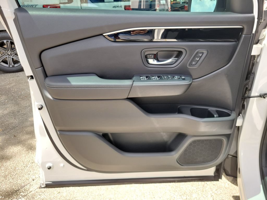 Used 2023 Honda Pilot EX-L image 17