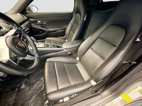 Used 2017 Porsche 718 Boxster S RWD image 12