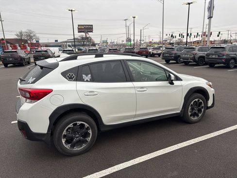 Used 2021 Subaru Crosstrek 2.0i Premium w/ Moonroof Package image 4