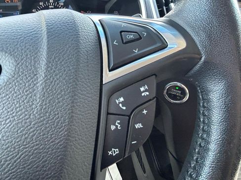 Used 2017 Ford Edge SEL w/ Equipment Group 201A AWD/4WD image 19