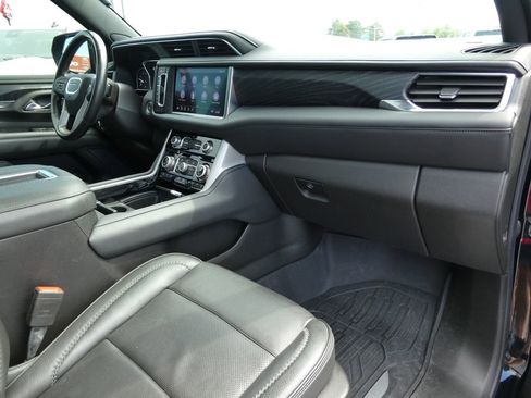 Certified 2021 GMC Yukon Denali w/ Denali Premium Package image 16