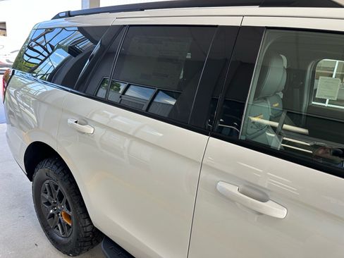 Used 2027 Ford Expedition Tremor w/ Driver's Package AWD/4WD image 10
