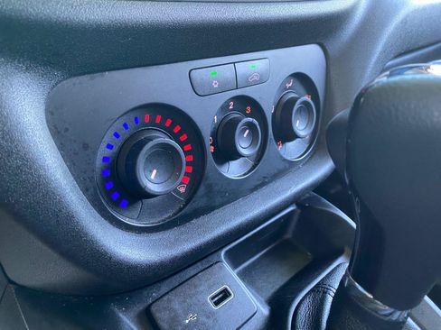Used 2022 RAM ProMaster City Tradesman FWD image 48