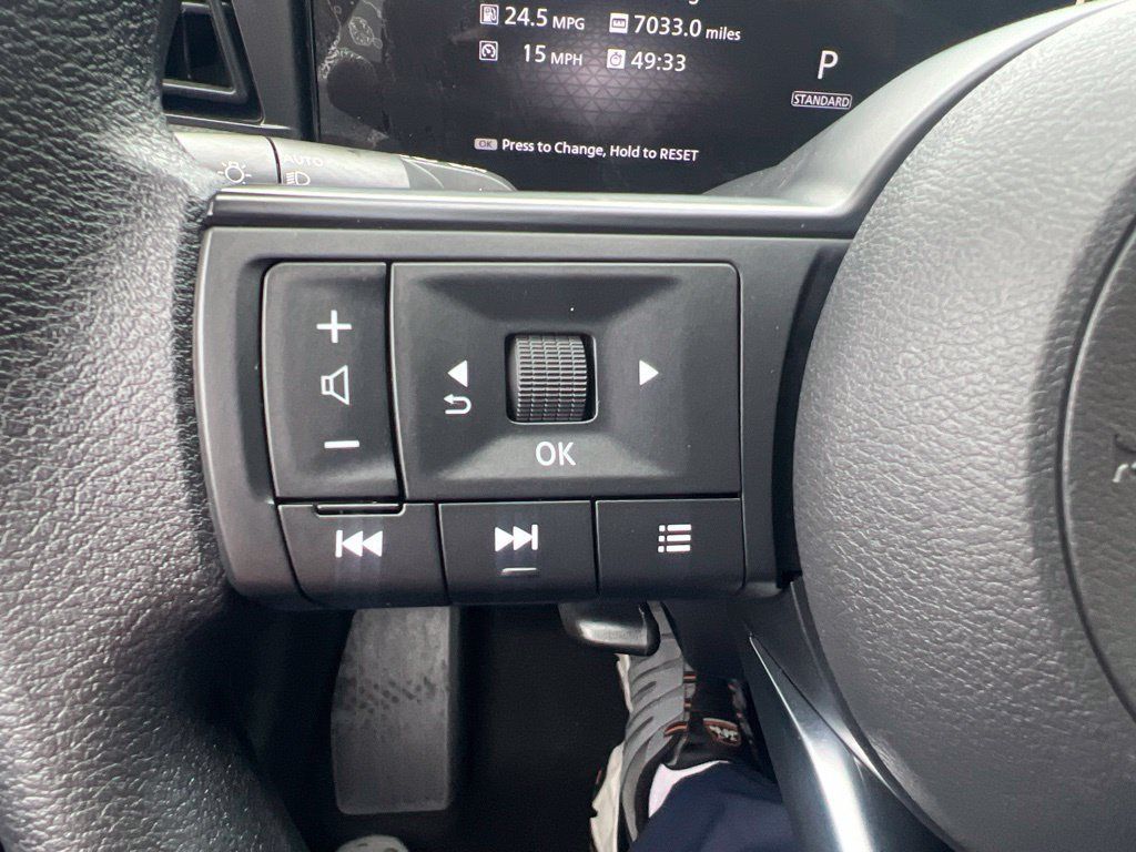 Certified 2025 Nissan Kicks SV w/ Charging Package AWD/4WD image 54