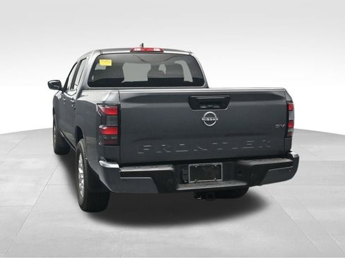 Used 2022 Nissan Frontier SV w/ Technology Package RWD image 4