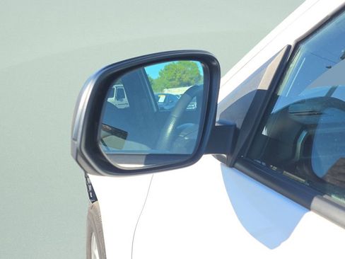 Used 2025 Toyota Tacoma SR image 11