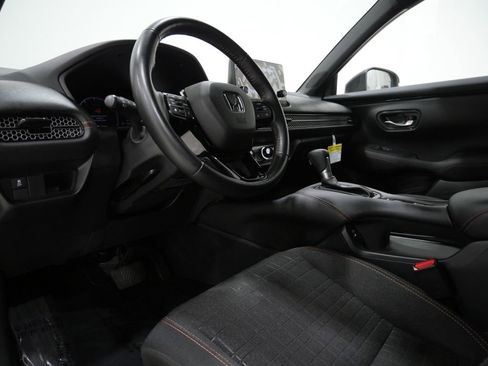 Used 2025 Honda HR-V Sport image 8