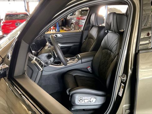 New 2026 BMW X5 sDrive40i image 9