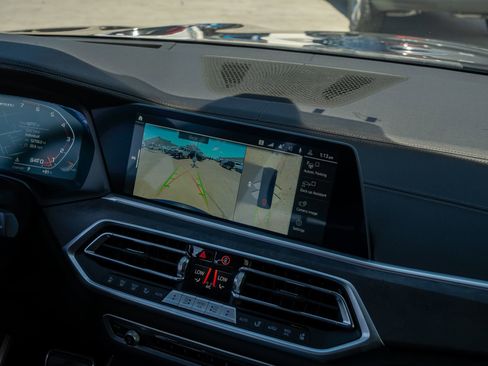 Used 2023 BMW X5 M50i w/ Climate Comfort Package image 22