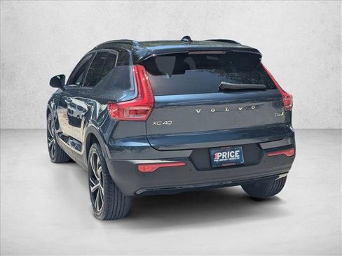 Used 2022 Volvo XC40 T5 R-Design w/ Advanced Package AWD/4WD image 8