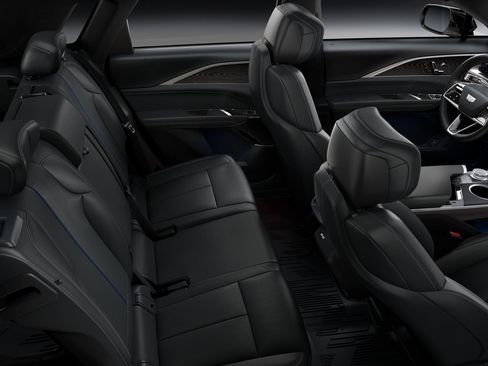 New 2025 Cadillac Lyriq Luxury image 35