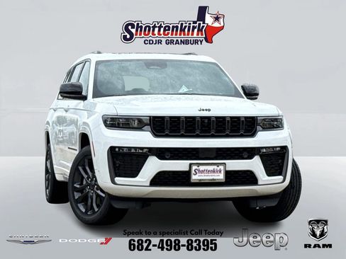 New 2026 Jeep Grand Cherokee L Limited AWD/4WD image 1