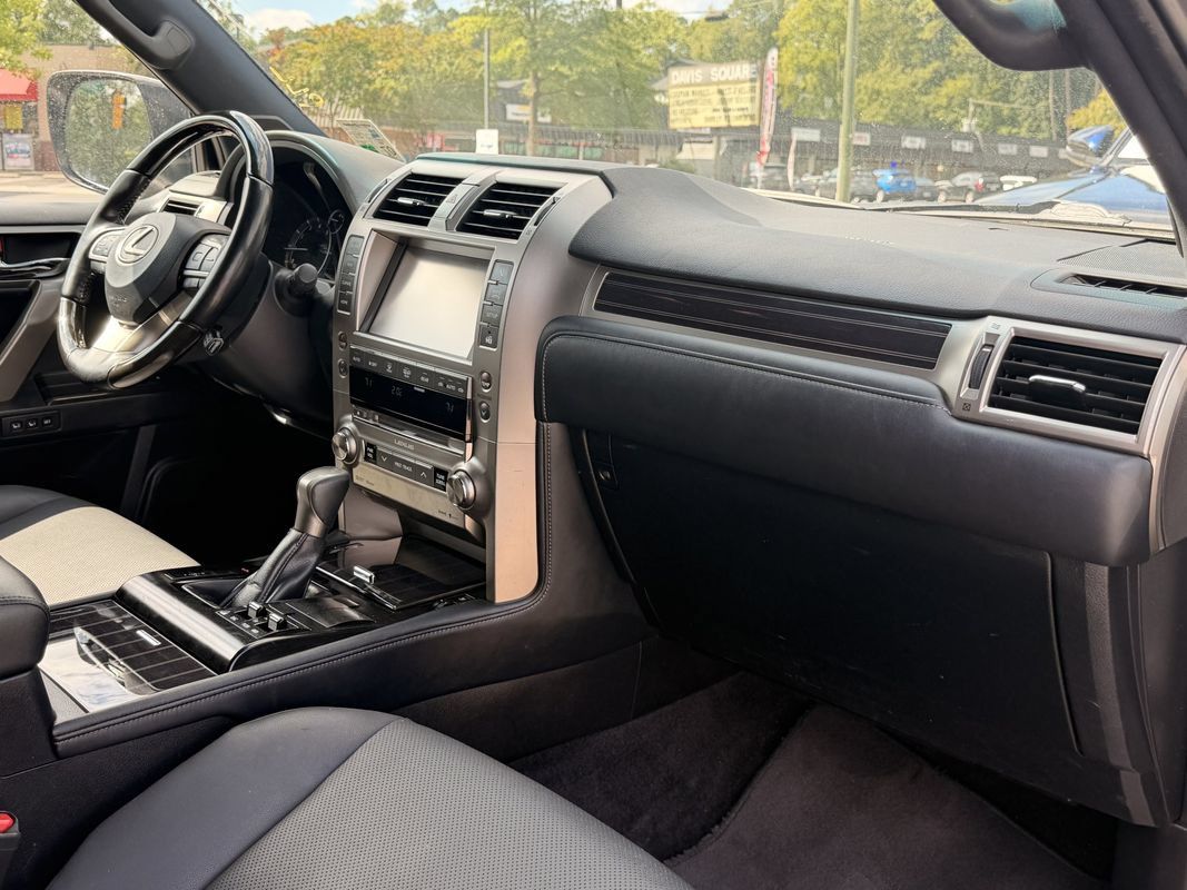 Used 2021 Lexus GX 460 Premium w/ Premium Package AWD/4WD image 9