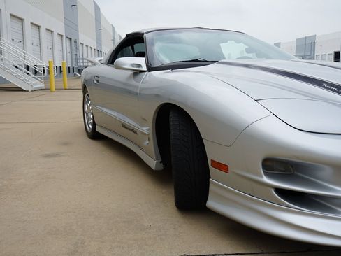 Used 2000 Pontiac Firebird Formula w/ Security Pkg image 30